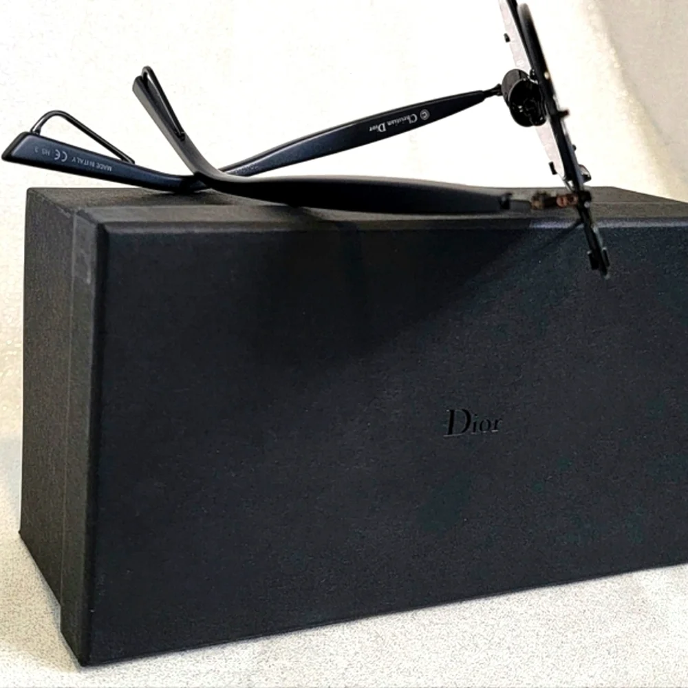 New DIOR Technologic Sunglasses - Picture 4 of 9